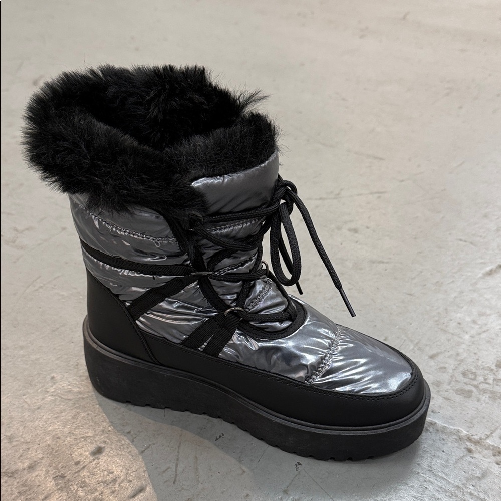 Women's Black and Silver Winter Boots